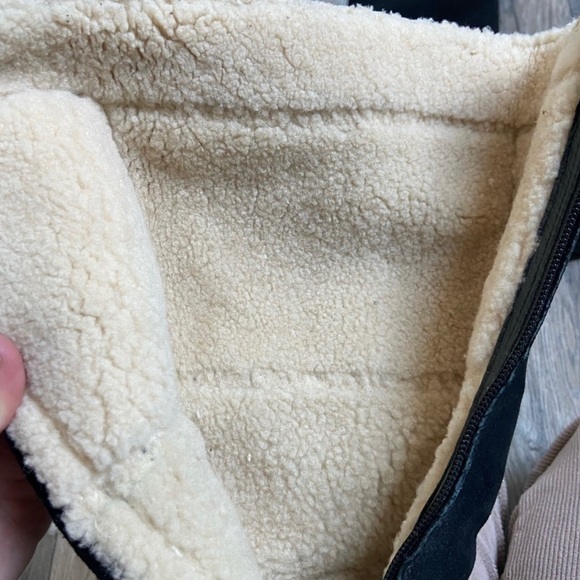 Ugg | Tall Black Suede boots - Picture 6 of 12